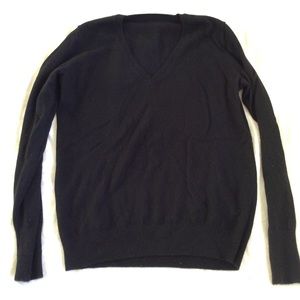 Everlane Cashmere V-Neck